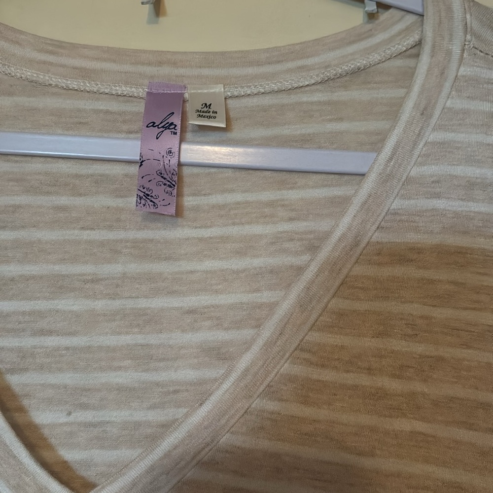Striped blouse - Picture 3 of 3